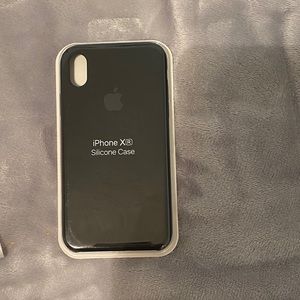 Black Iphone Xr silicone apple case